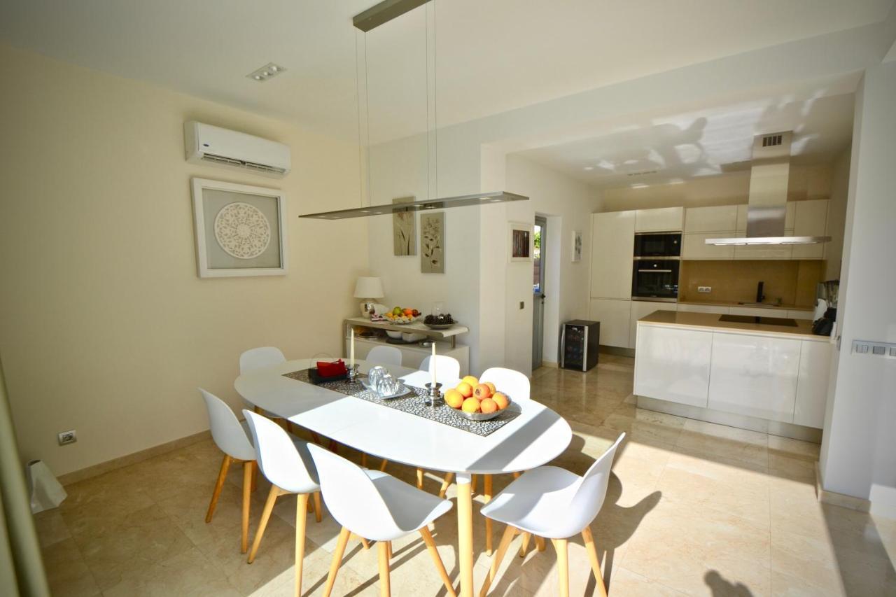 Villa Katarina In Beautiful Tauro With Private Heated Swimming Pool *