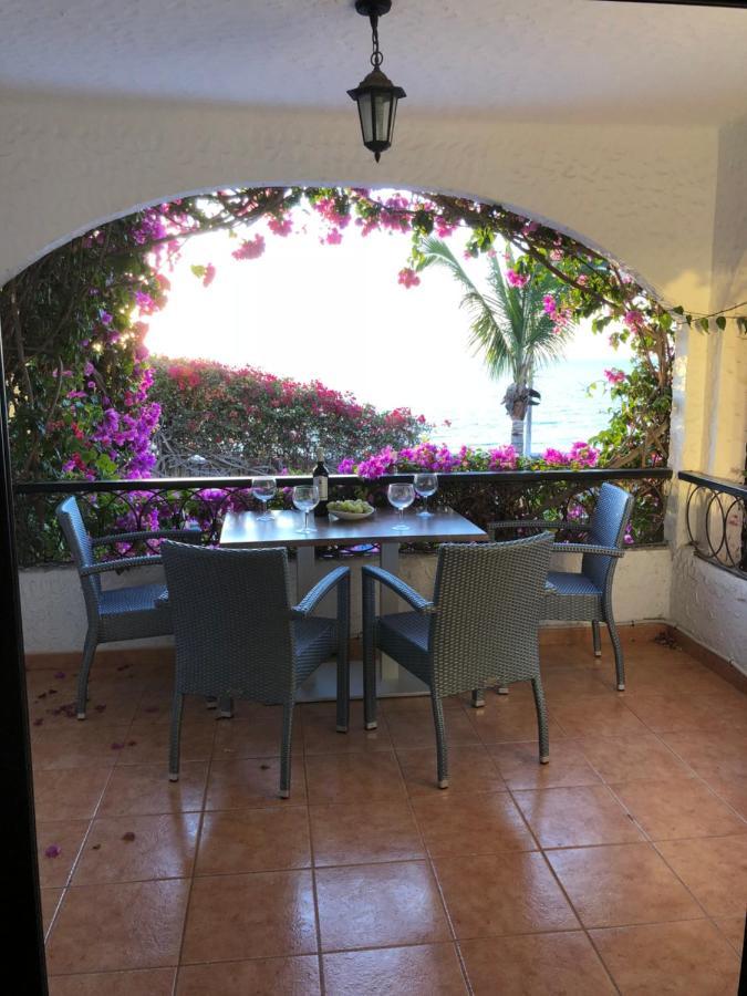 Casa Blanca - Sea View - First Line Apartment *