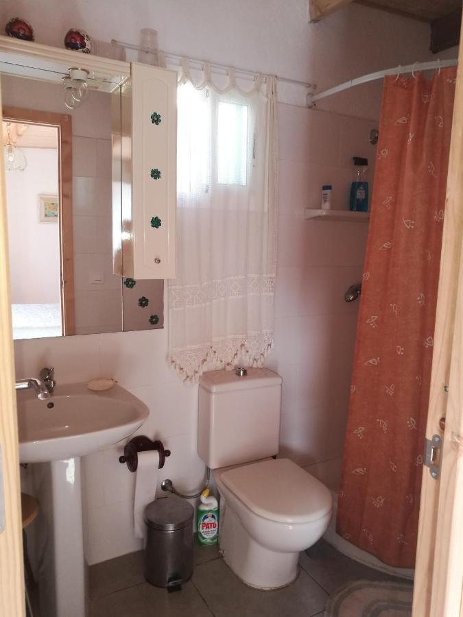 Privatunterkunft Residencia Conejos - Bike & Motorbike