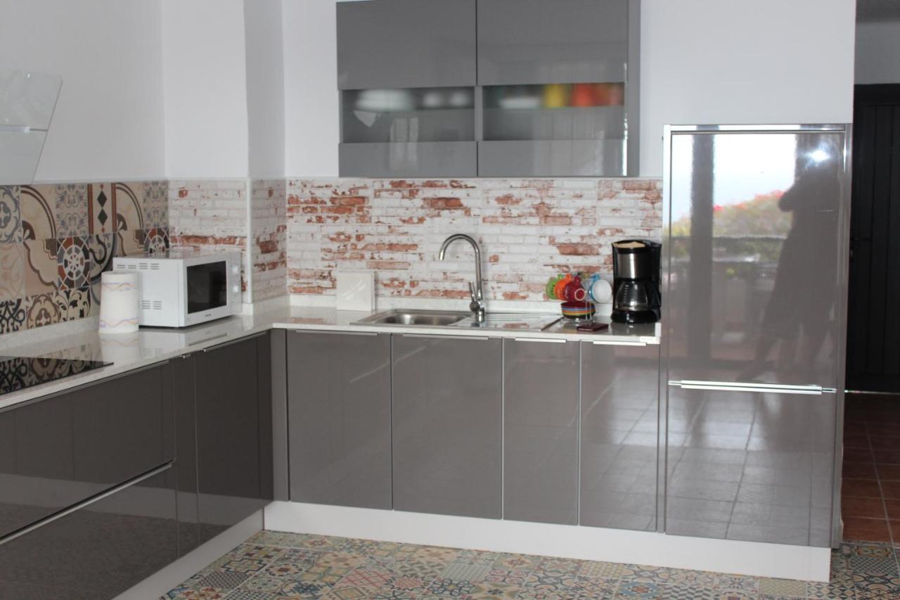 Casa Blanca - Sea View - First Line Apartment *