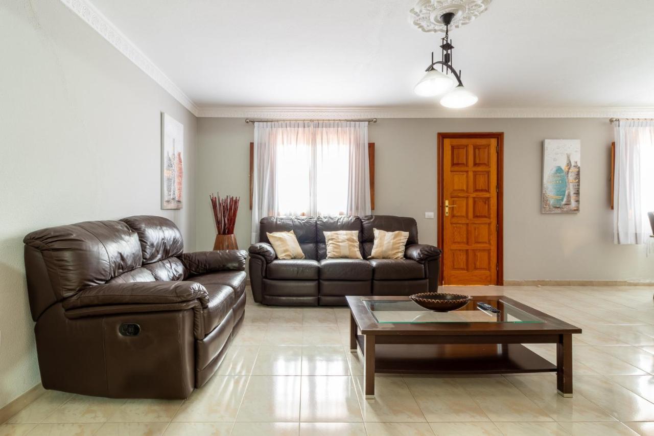Casa Marjoes - Terrace, Bbq&parking Moya (Gran Canaria)