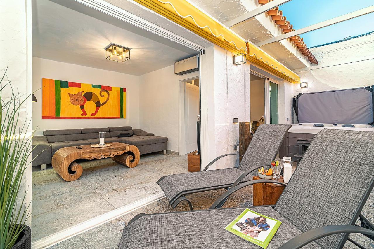Luxury Apartment, Sea Views, Jacuzzi And Sauna. Apartment