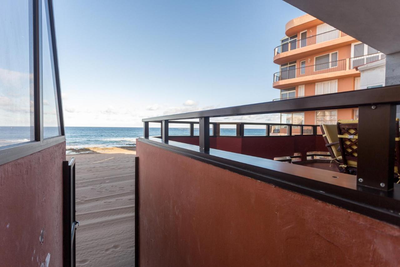 Front Line With Fantastic Terrace.