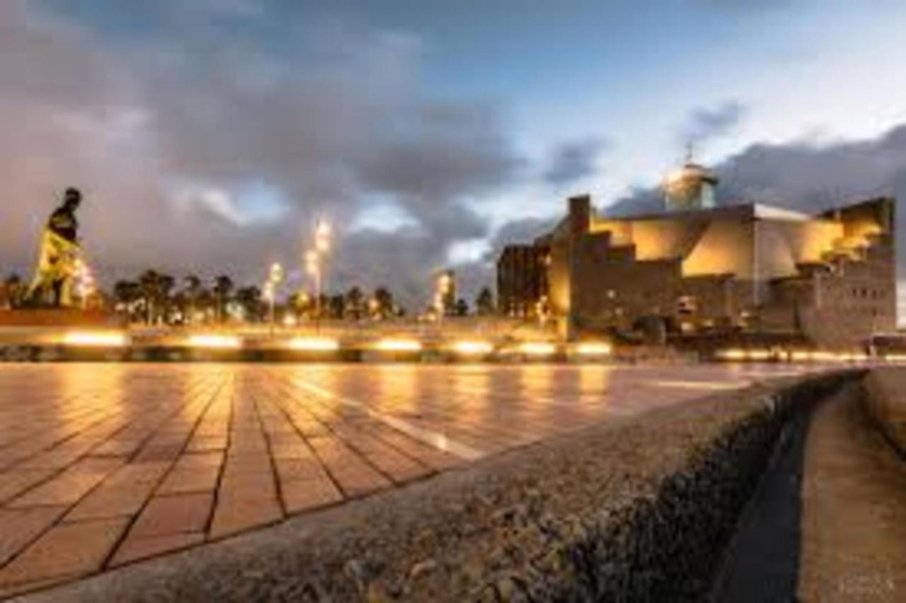 First Line New In Canteras