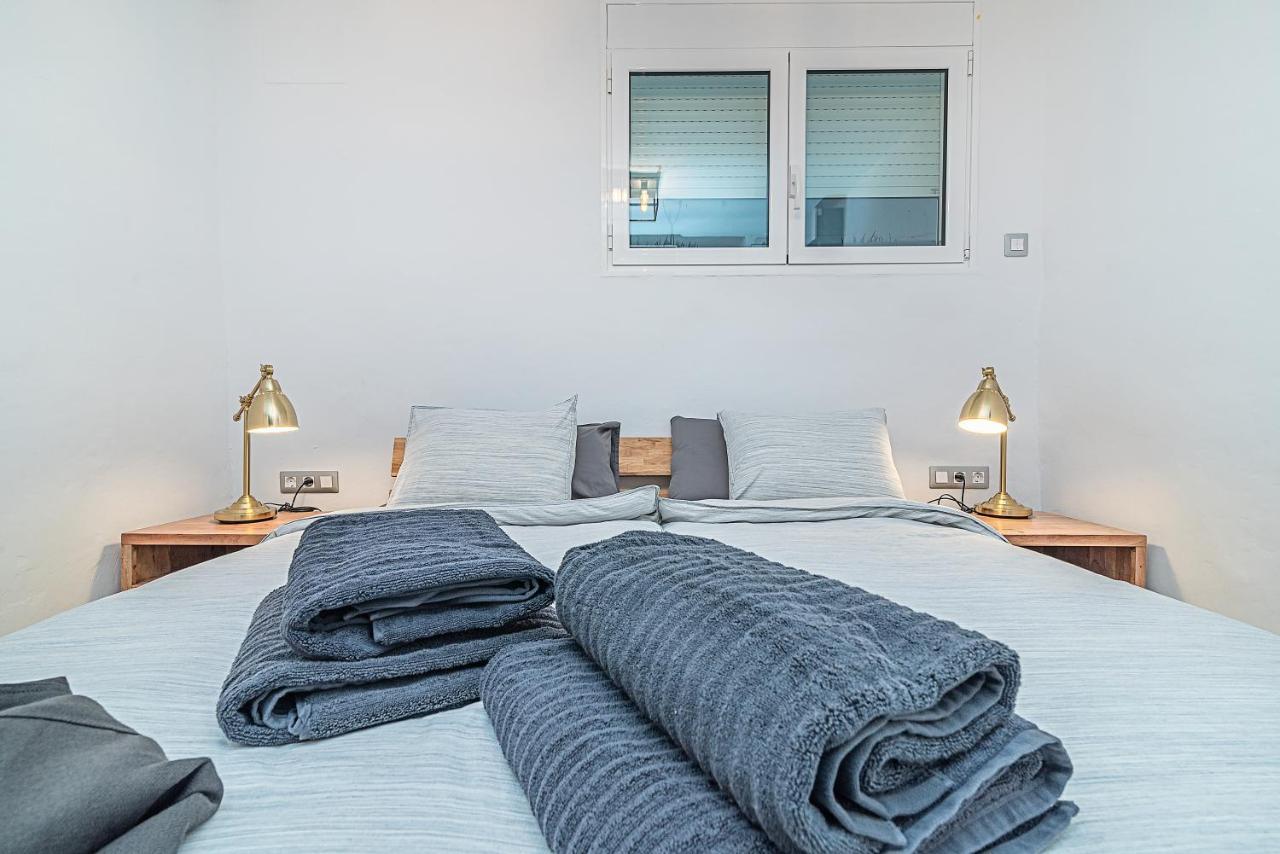 Luxury Apartment, Sea Views, Jacuzzi And Sauna.