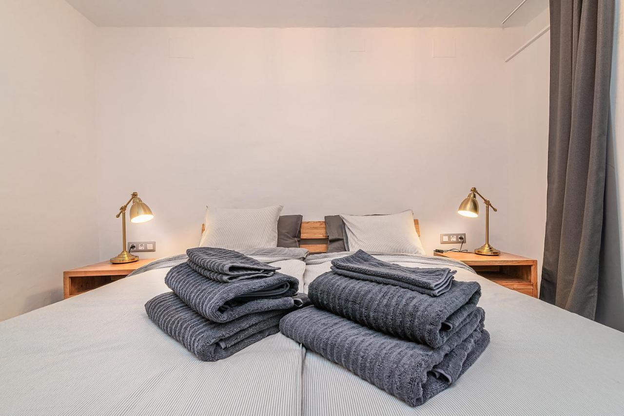 Luxury Apartment, Sea Views, Jacuzzi And Sauna. *