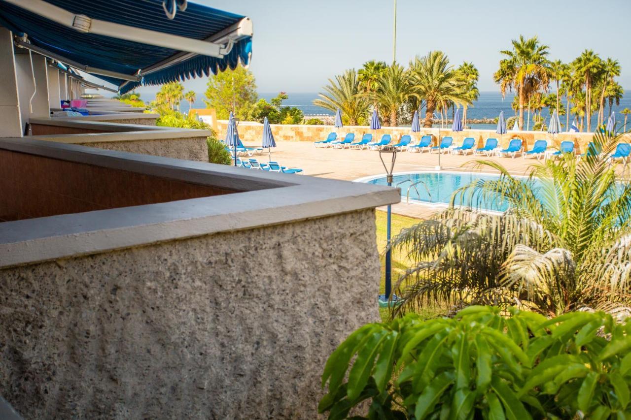 Aparthotel Amadores *