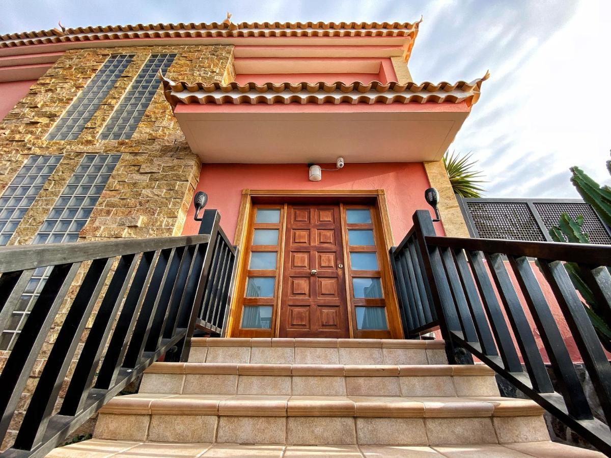 Villa Luxury 5 Star Violetta With Amazing Sea View, Jacuzzi And Heated Pool