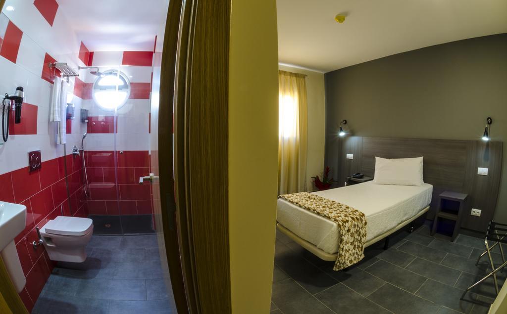 Puerto Canteras Hotel 3*