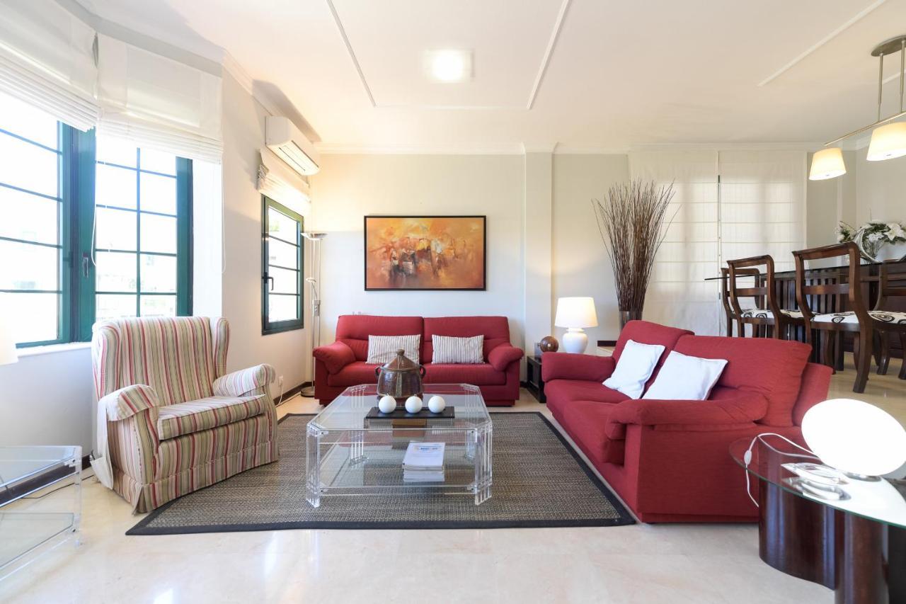 House With Cozy Garden Bbq And Free Parking