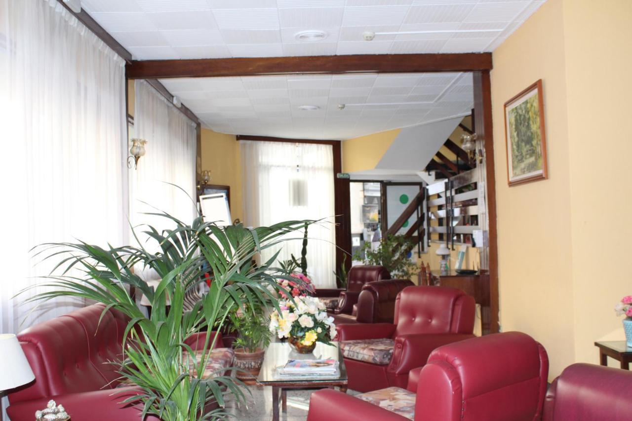 Olympia Hotel 2*