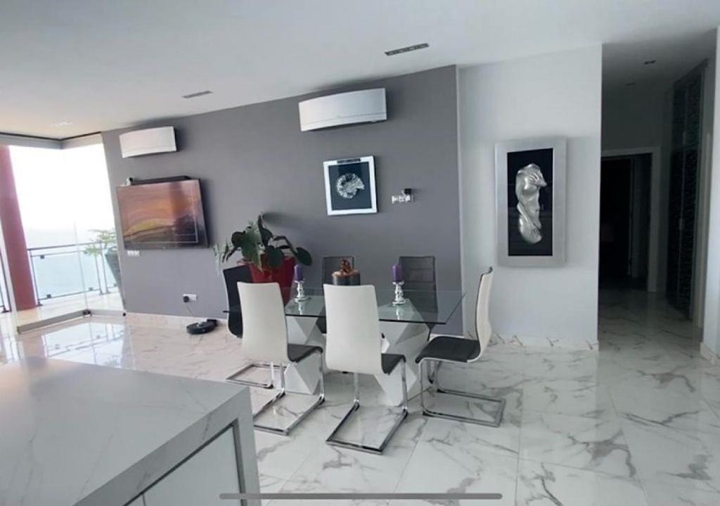 Apartment Penthouse In The Sea, Tauro *