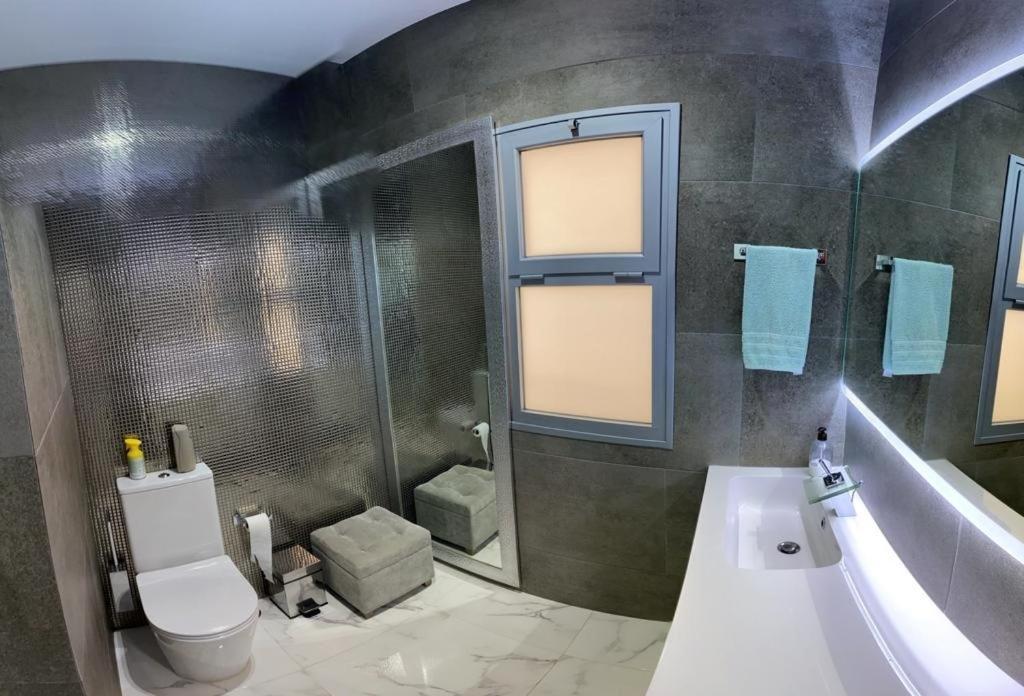 Apartment Penthouse In The Sea, Tauro Mogan