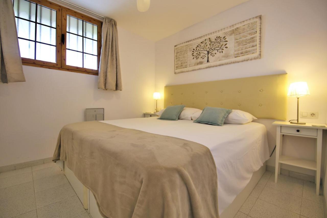 Overlooking Yumbo Centre With Heated Pool Apartment *