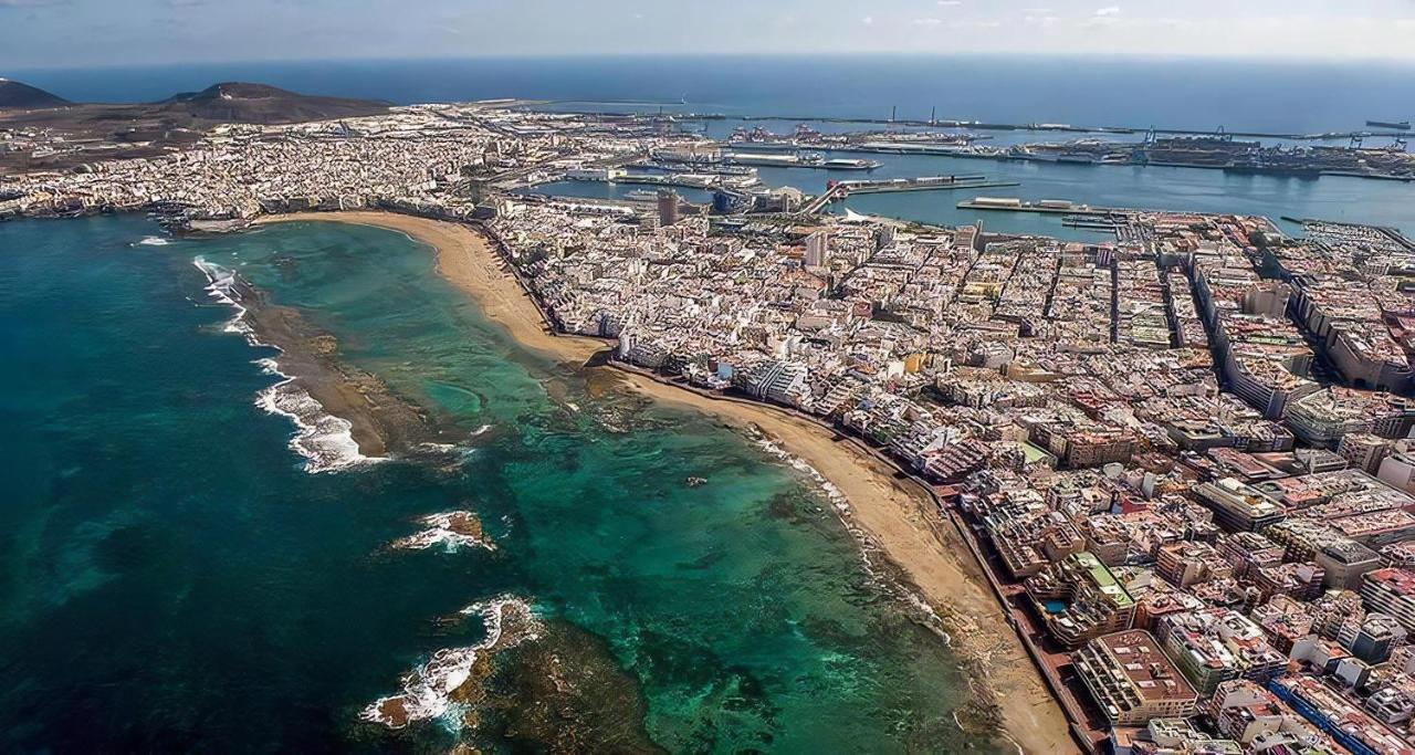 Disfruta De La Brisa Marina Desde La Terraza De ático Con Solarium