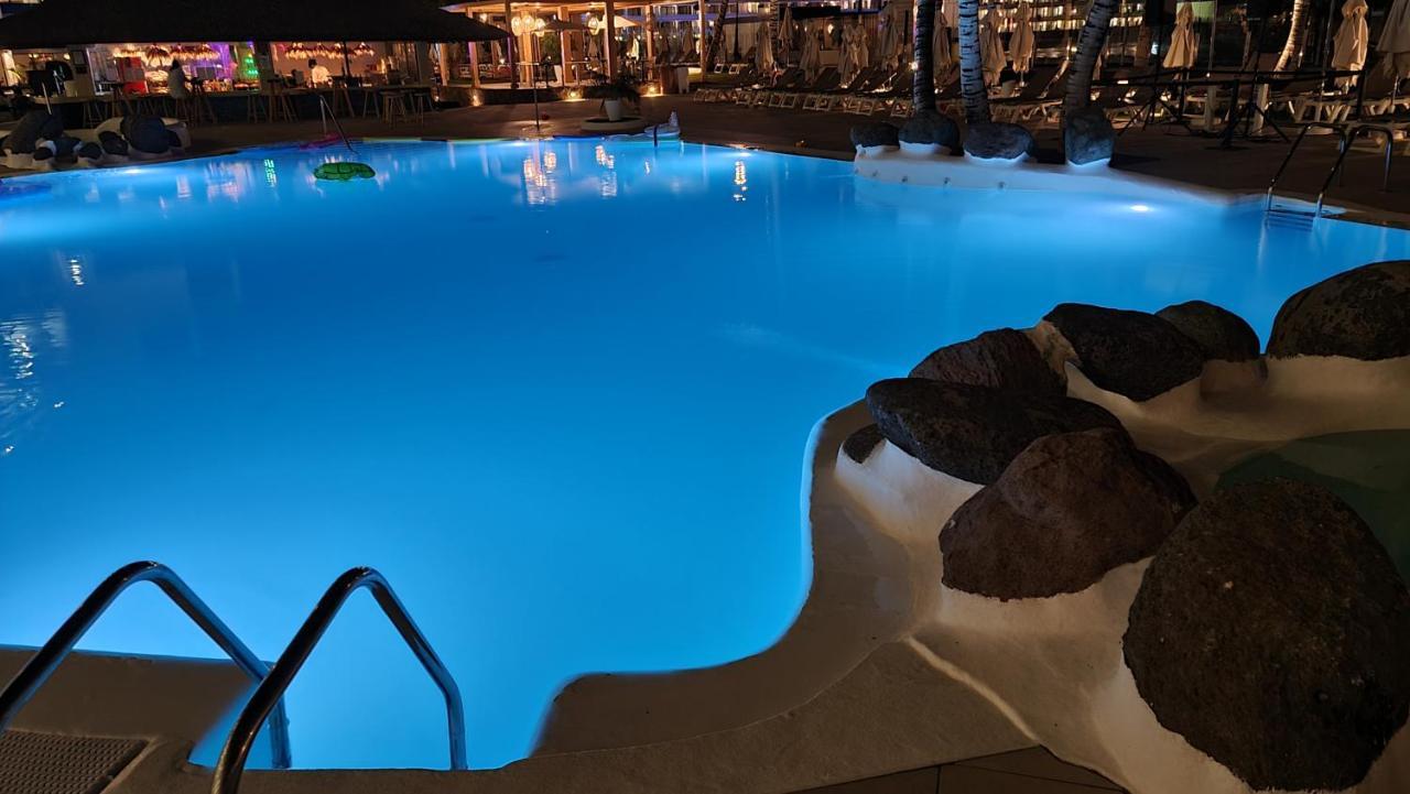 Ocean Breeze Oasis: Deluxe Beachfront Retreat With Stunning Views Playa Del Cura (Gran Canaria)