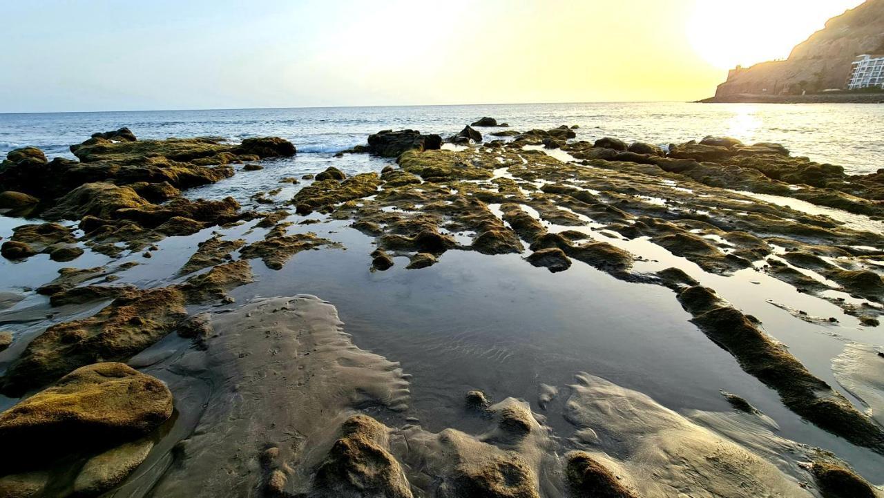 Deluxe 3 Rooms74m2,2air Condit 2tv Seaview On Amadores,2 Heatpools, Parking, 600 Mb,dishwasher,2lift,,3 Beaches