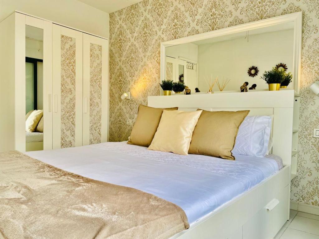The Malibu Club - Puerto Rico Apartment *