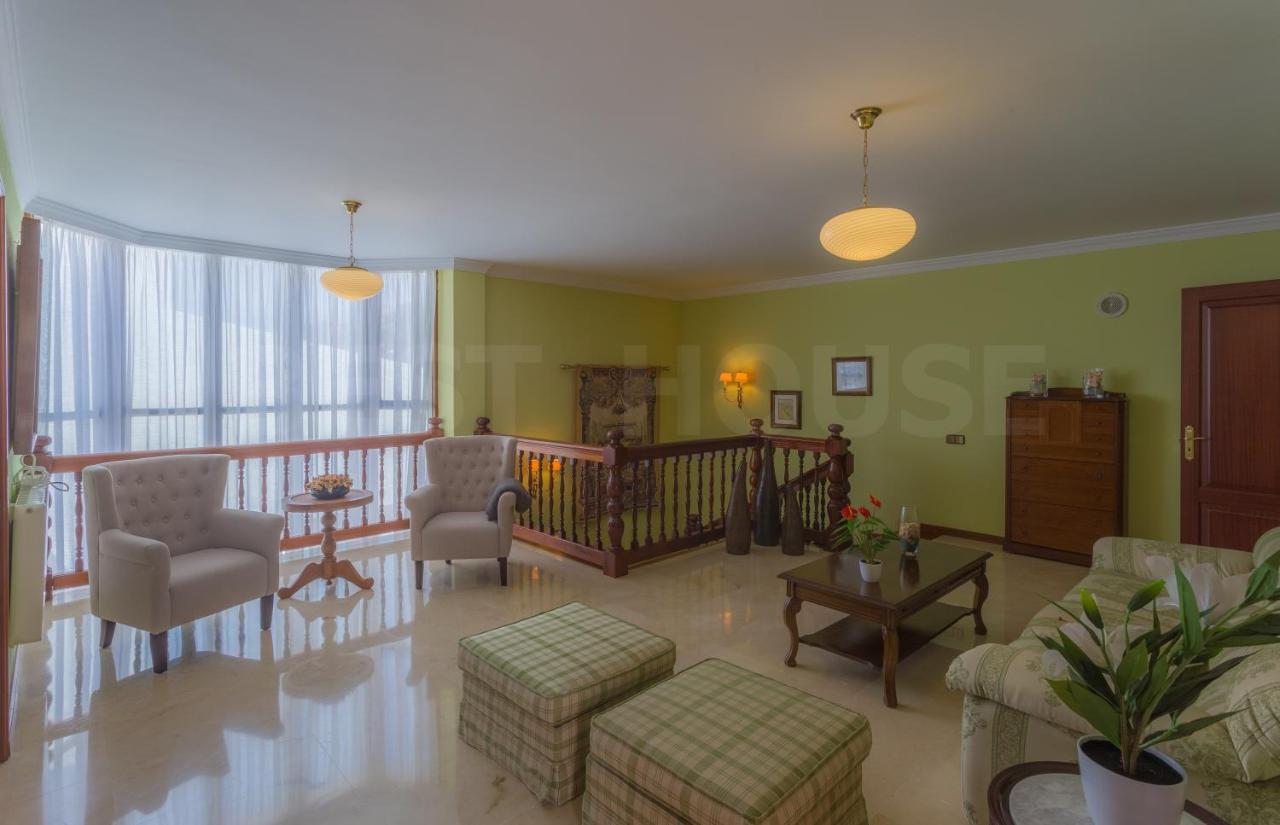 Fantastic Rural House With Pool And Terrace *
