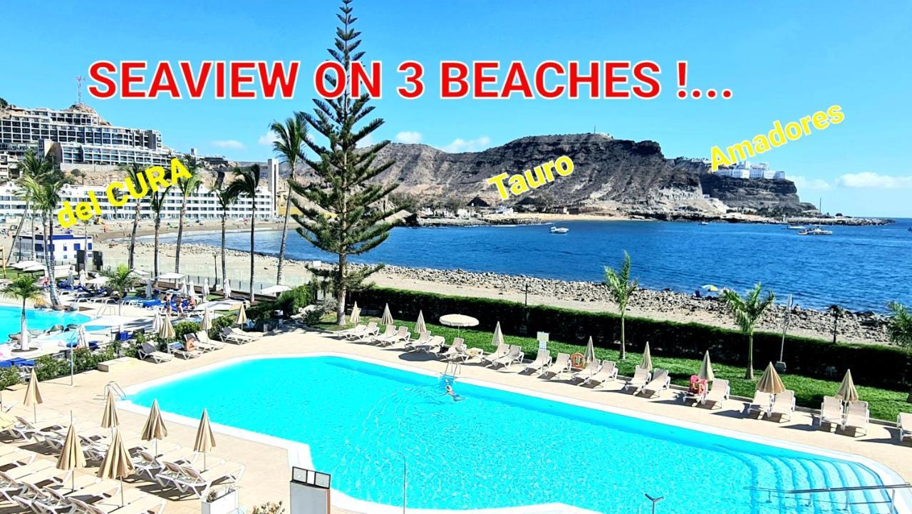 Ocean Breeze Oasis: Deluxe Beachfront Retreat With Stunning Views *