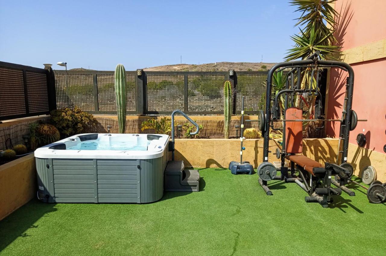 Luxury 5 Star Violetta With Amazing Sea View, Jacuzzi And Heated Pool Villa