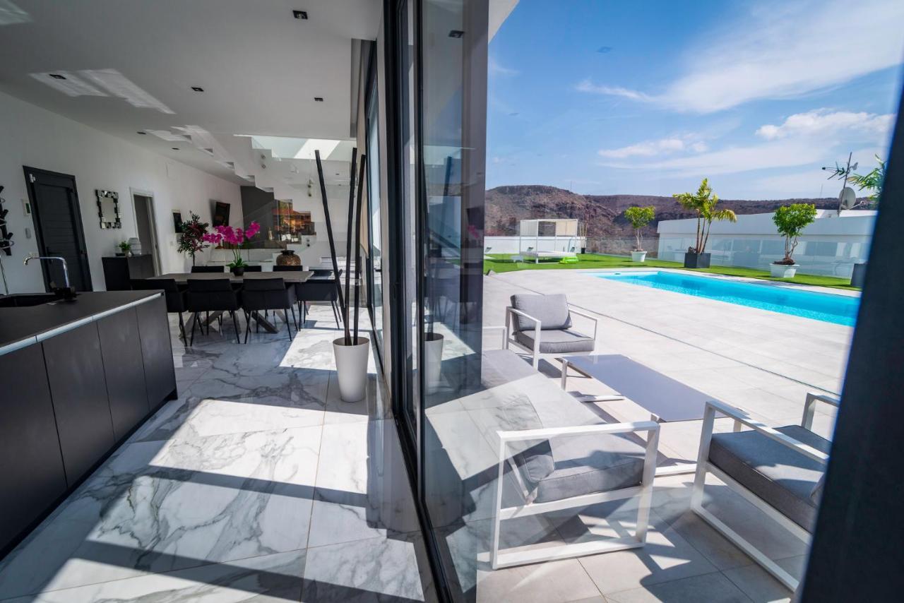 Villa Blue Horizon By Monte Leon