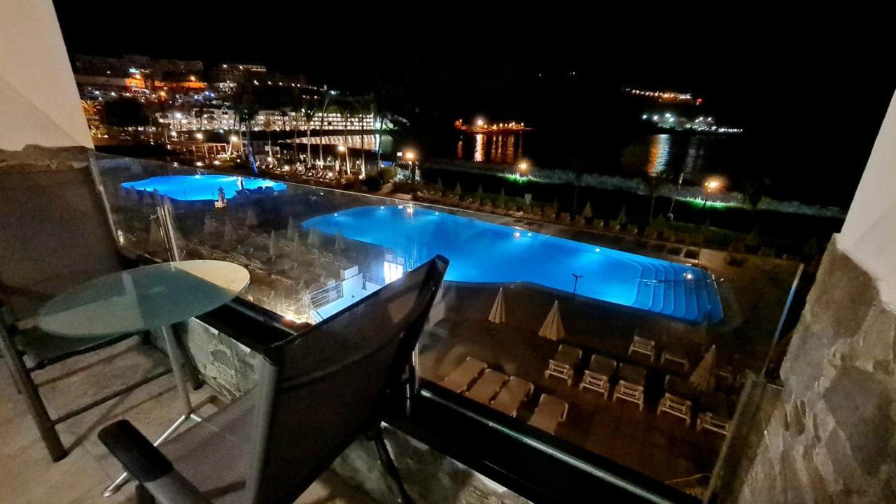 Ocean Breeze Oasis: Deluxe Beachfront Retreat With Stunning Views Playa Del Cura (Gran Canaria)