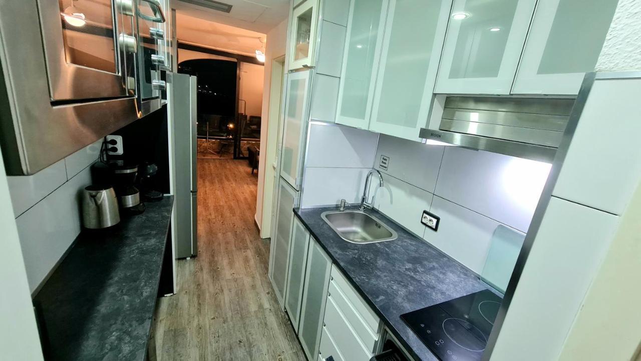 Ocean Breeze Oasis: Deluxe Beachfront Retreat With Stunning Views Playa Del Cura (Gran Canaria)