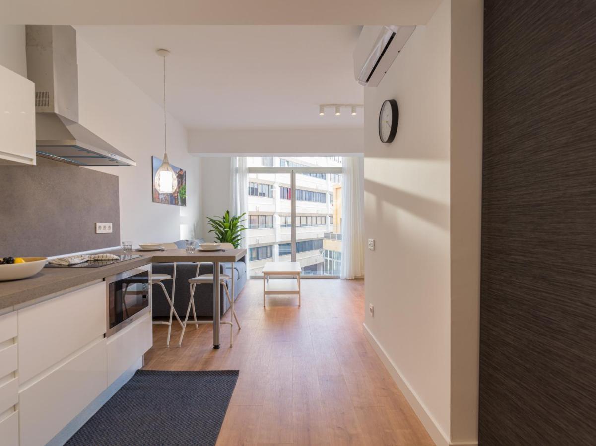 Loft - Side Sea Views - Aircon & Wifi Apartment