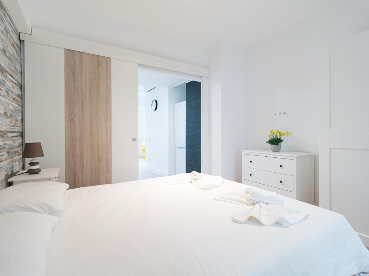 Loft - Side Sea Views - Aircon & Wifi Appartement
