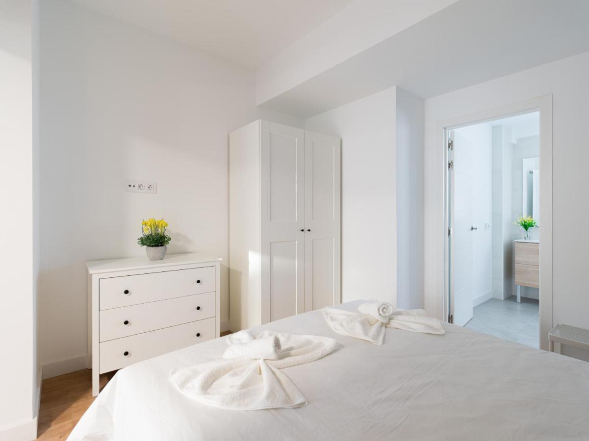 Loft - Side Sea Views - Aircon & Wifi *