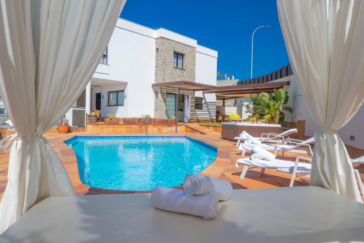 Villa Amadores N2 *
