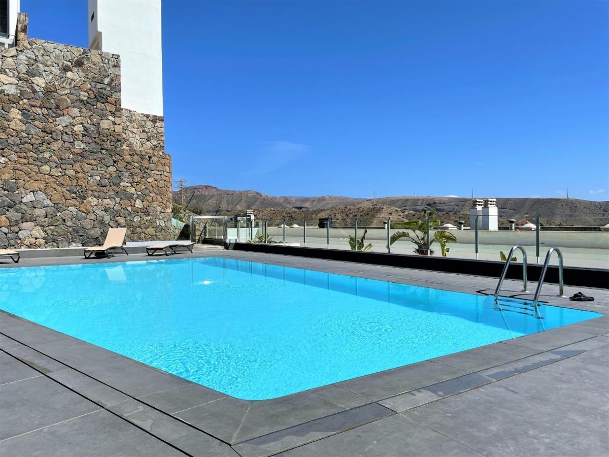 With Great Views And Pool Appartement *