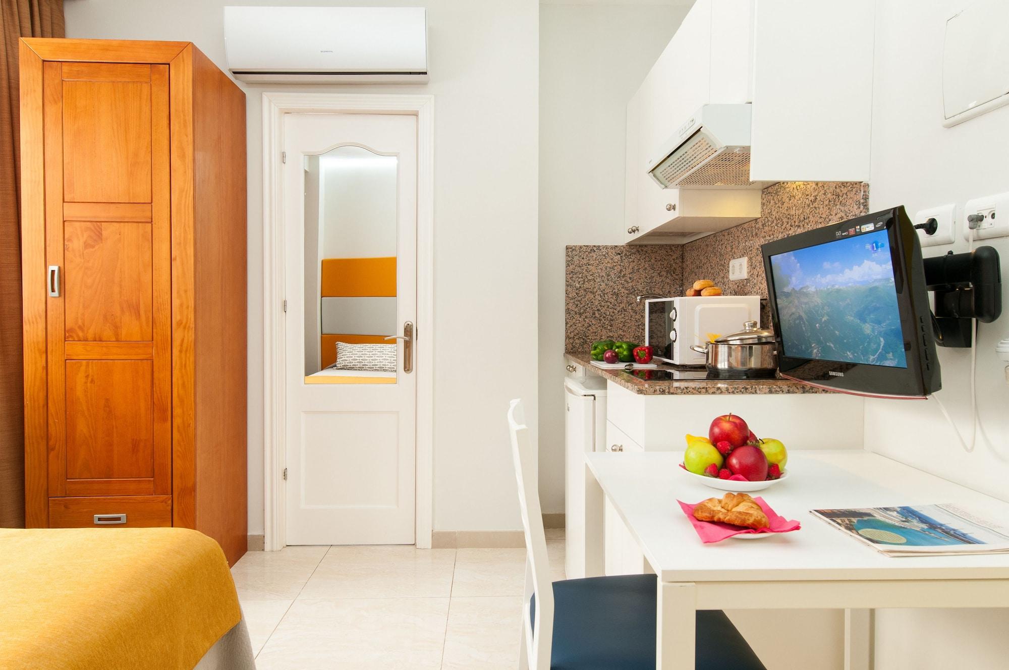 Aparthotel Bajamar 2*