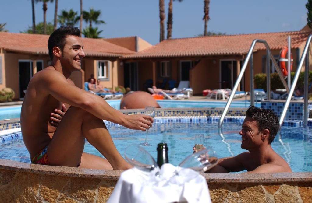 Almendros - Gay Exclusive 3*