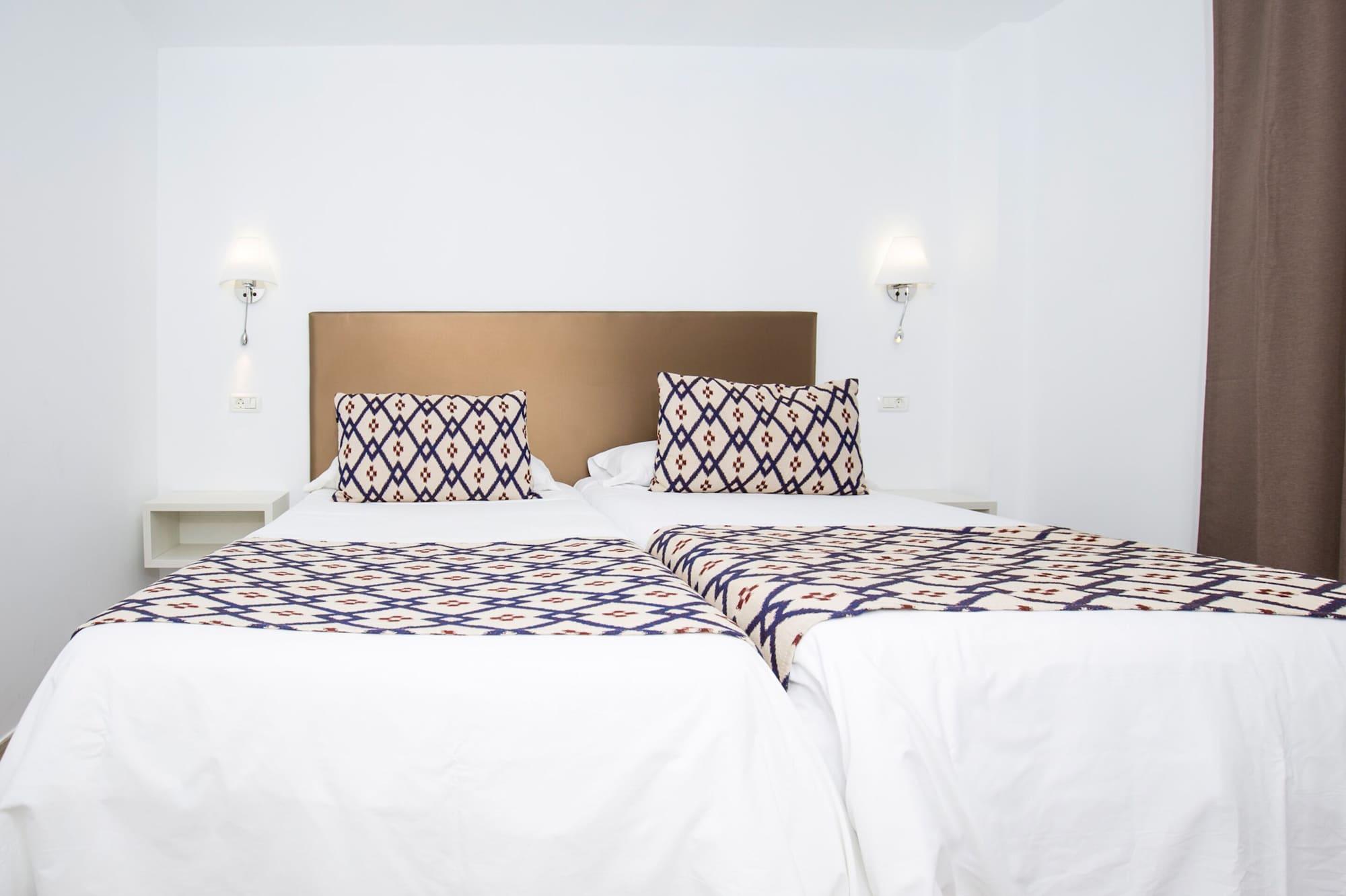 Hotel Rey Carlos 3*