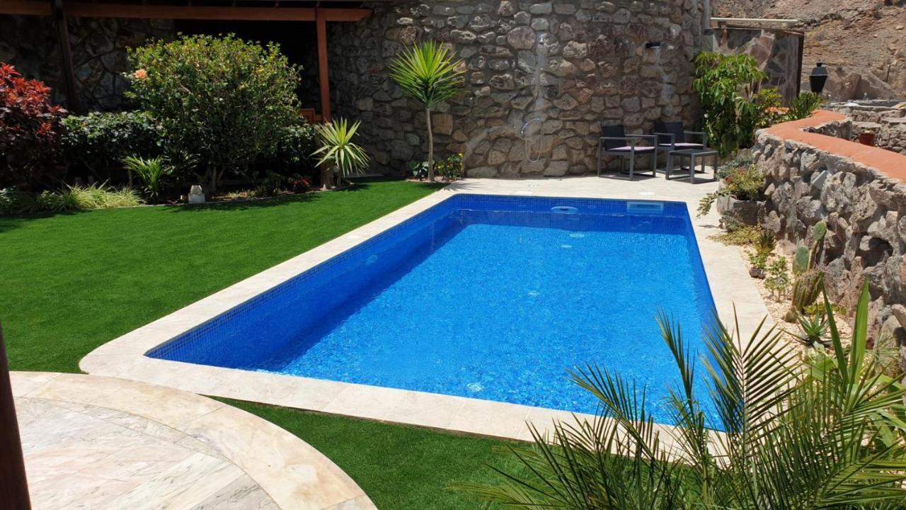 Luxe Tauro Mogan