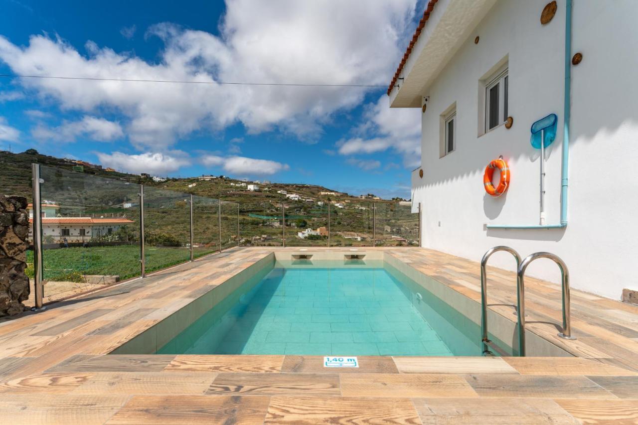 Villa Dejablue. Rural Junto Al Mar Y La Montaña *