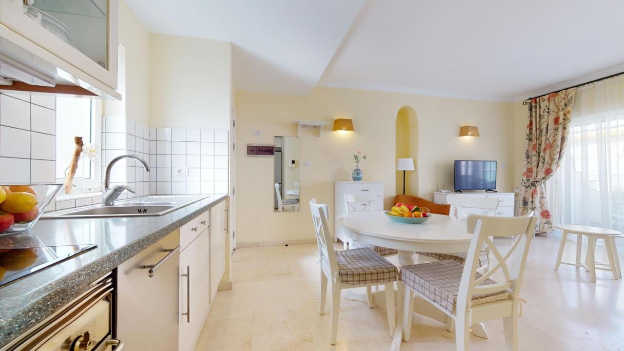 Apartment Schöne Direkt Am Mit Meerblick, Wlan *