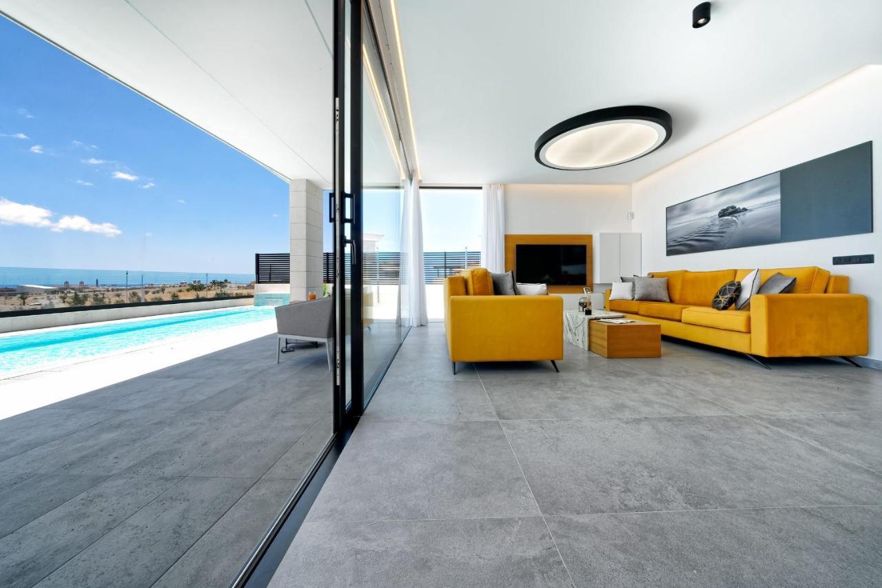 Sant Villa *