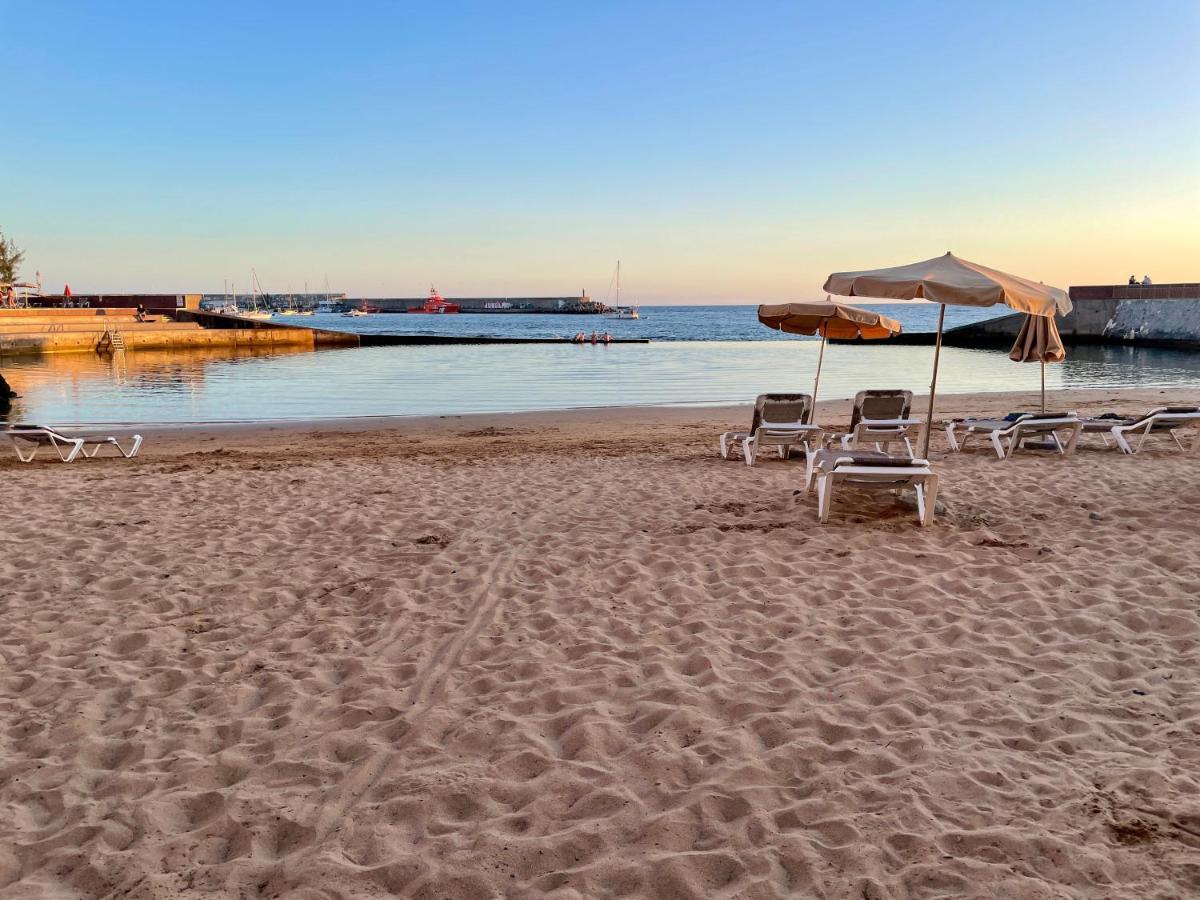 Moderne Mit Toller Aussicht Und Pool Arguineguin