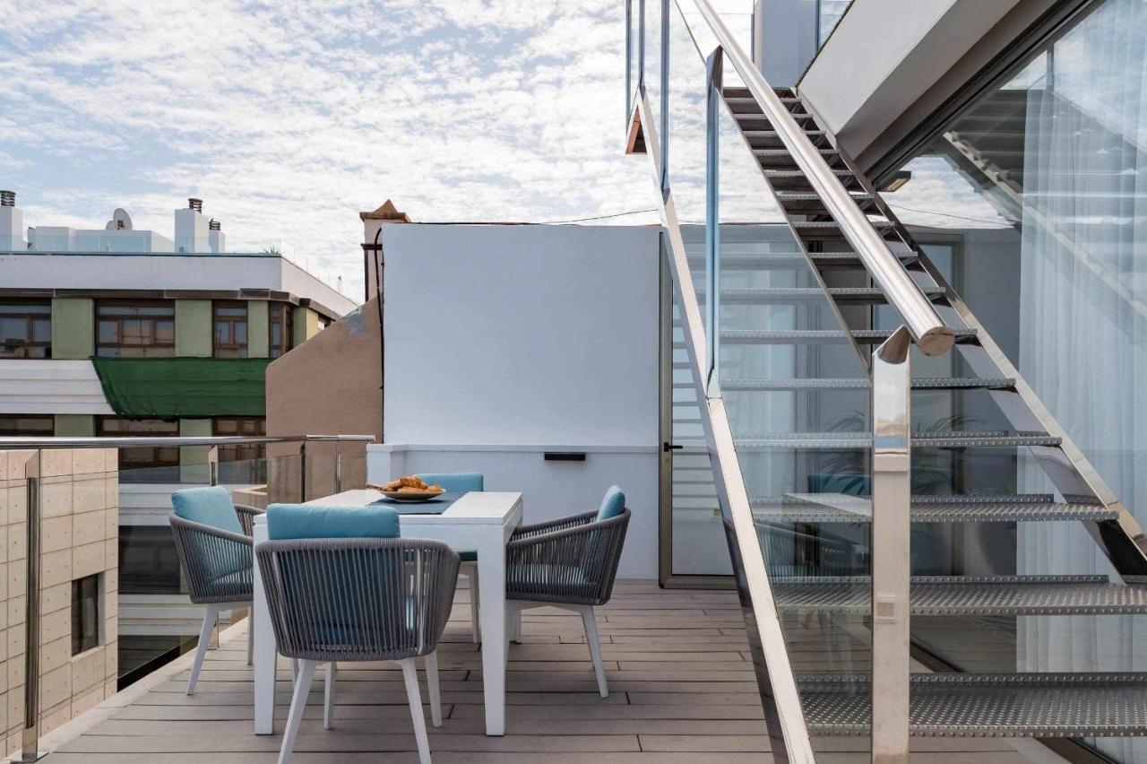 Disfruta De La Brisa Marina Desde La Terraza De ático Con Solarium Apartamento