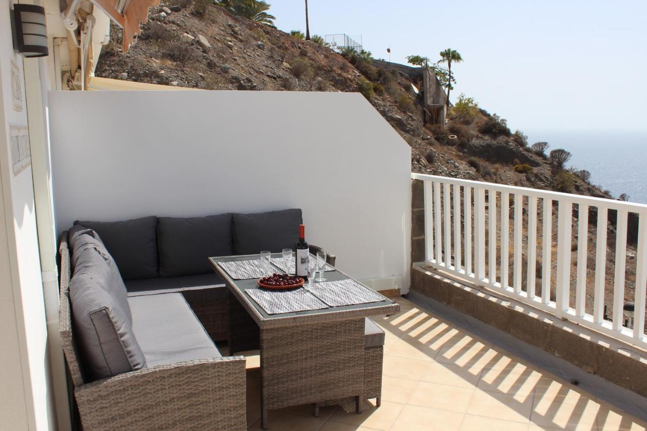 Casa Romantica De Balcon De Amadores