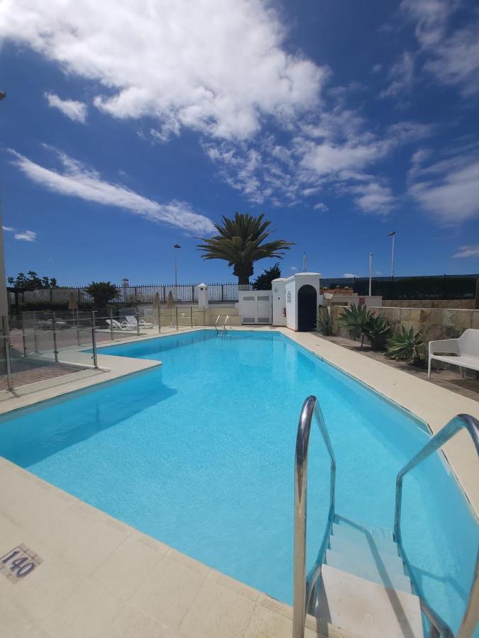 Lovers From In Sunny Gran Canaria Appartement