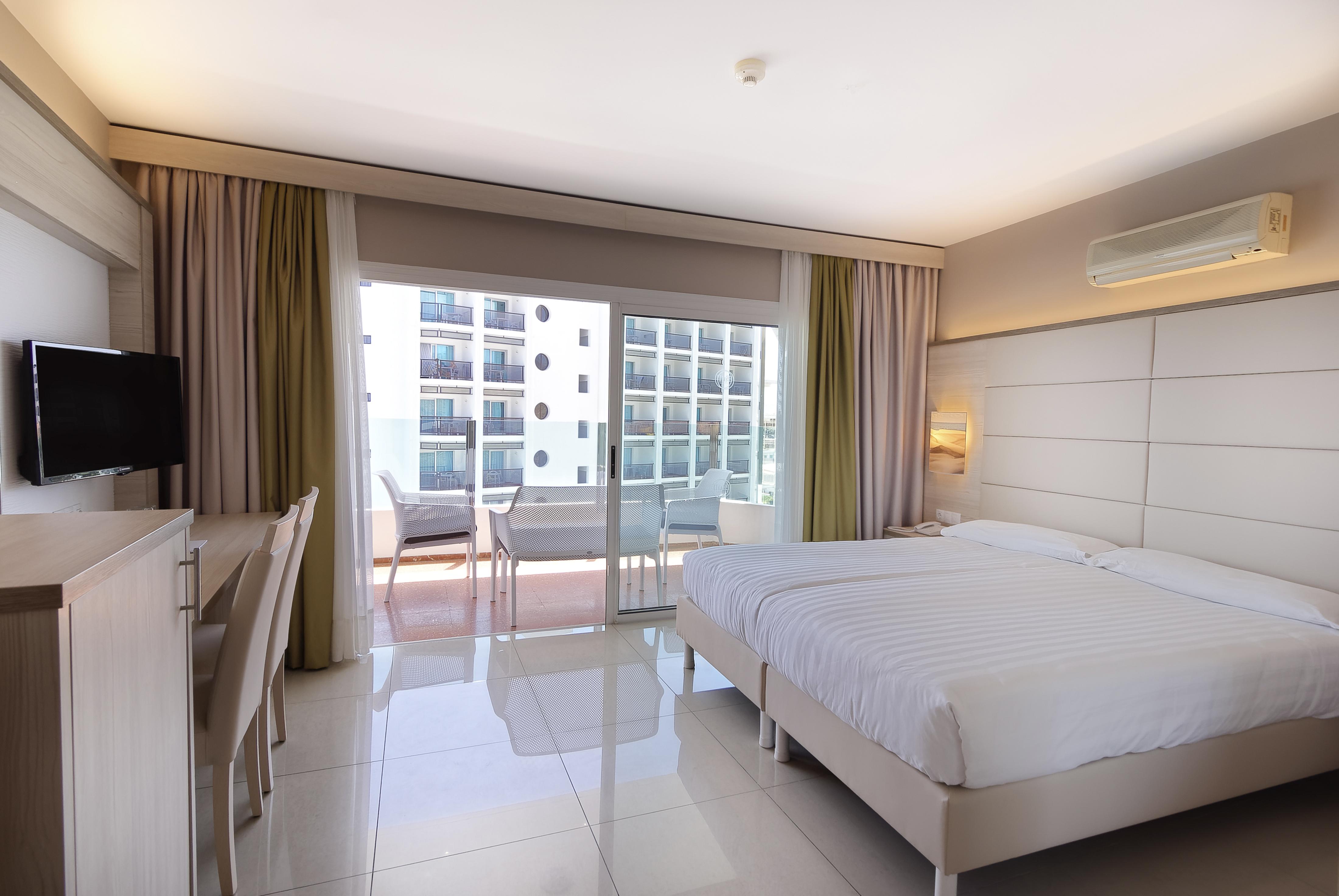 Bull Escorial & Hotel 3*