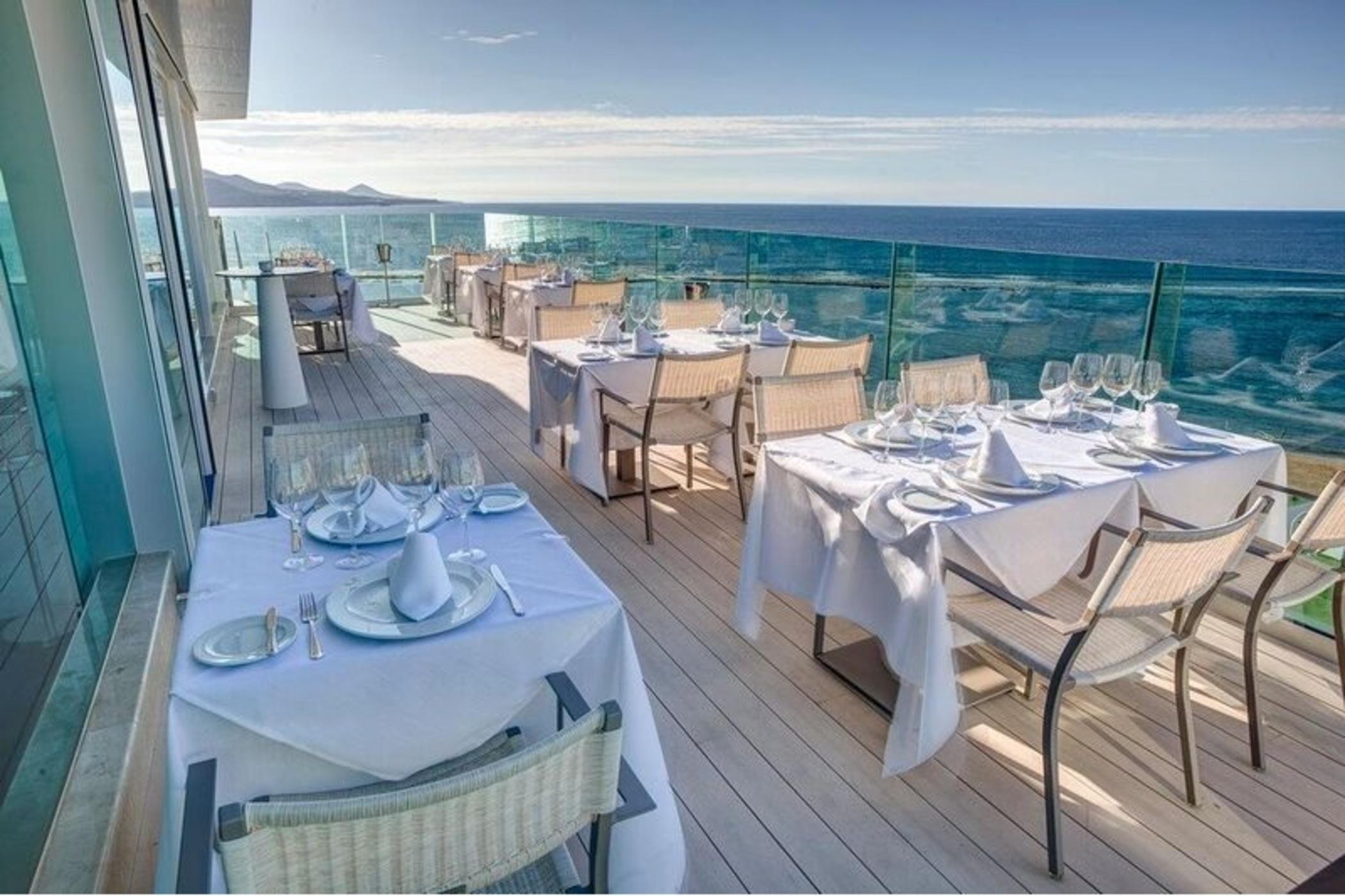 Bull Reina Isabel & Hotel 4*