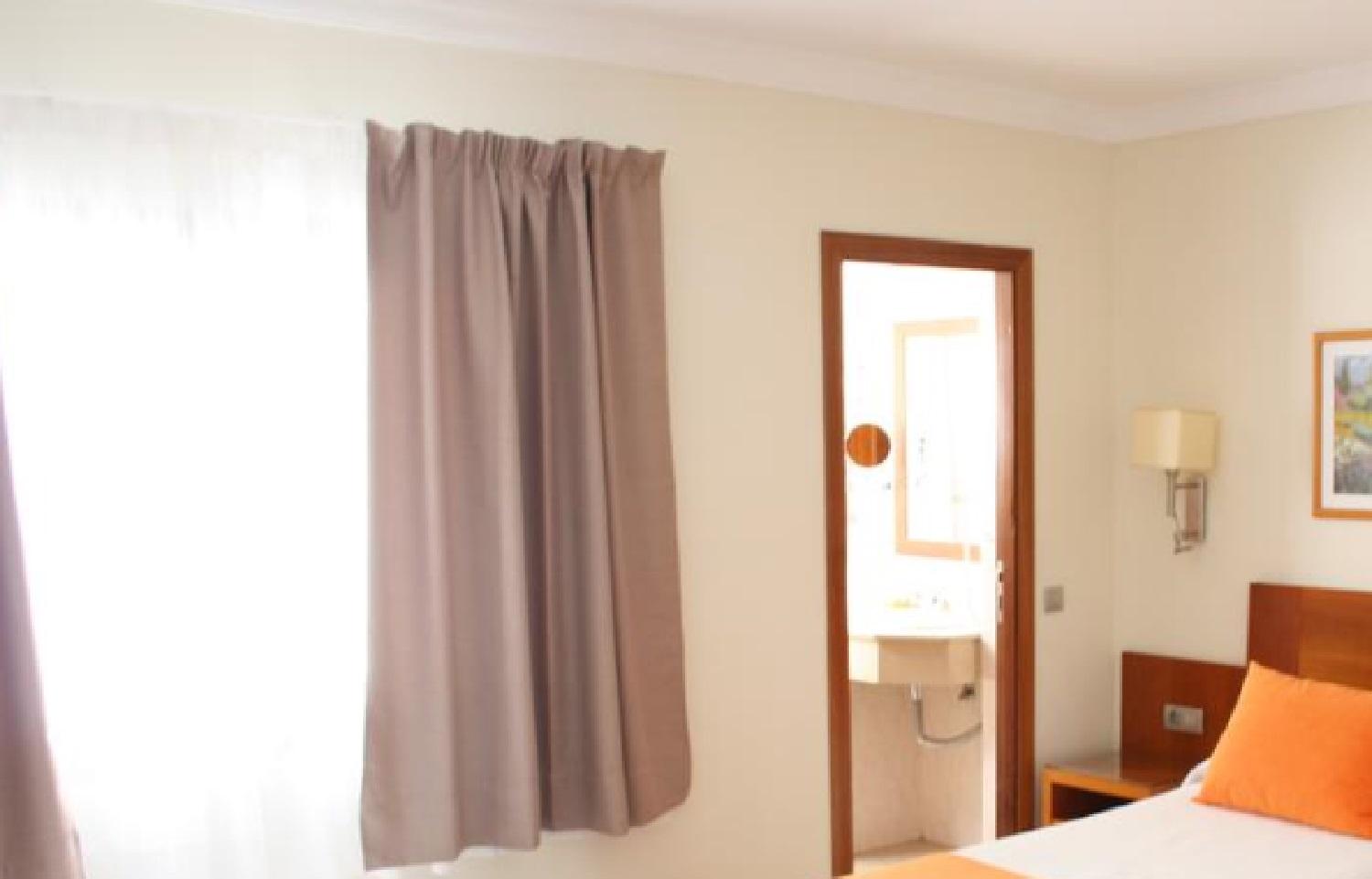 Pujol Hotel 2*