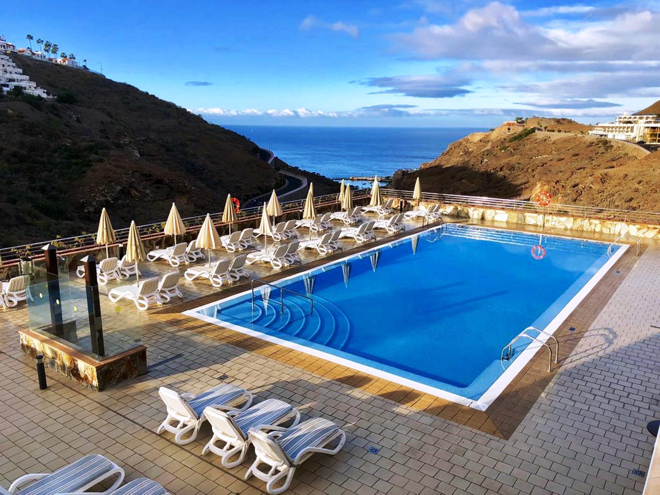 Aparthotel Holiday Club Sol Amadores 4*
