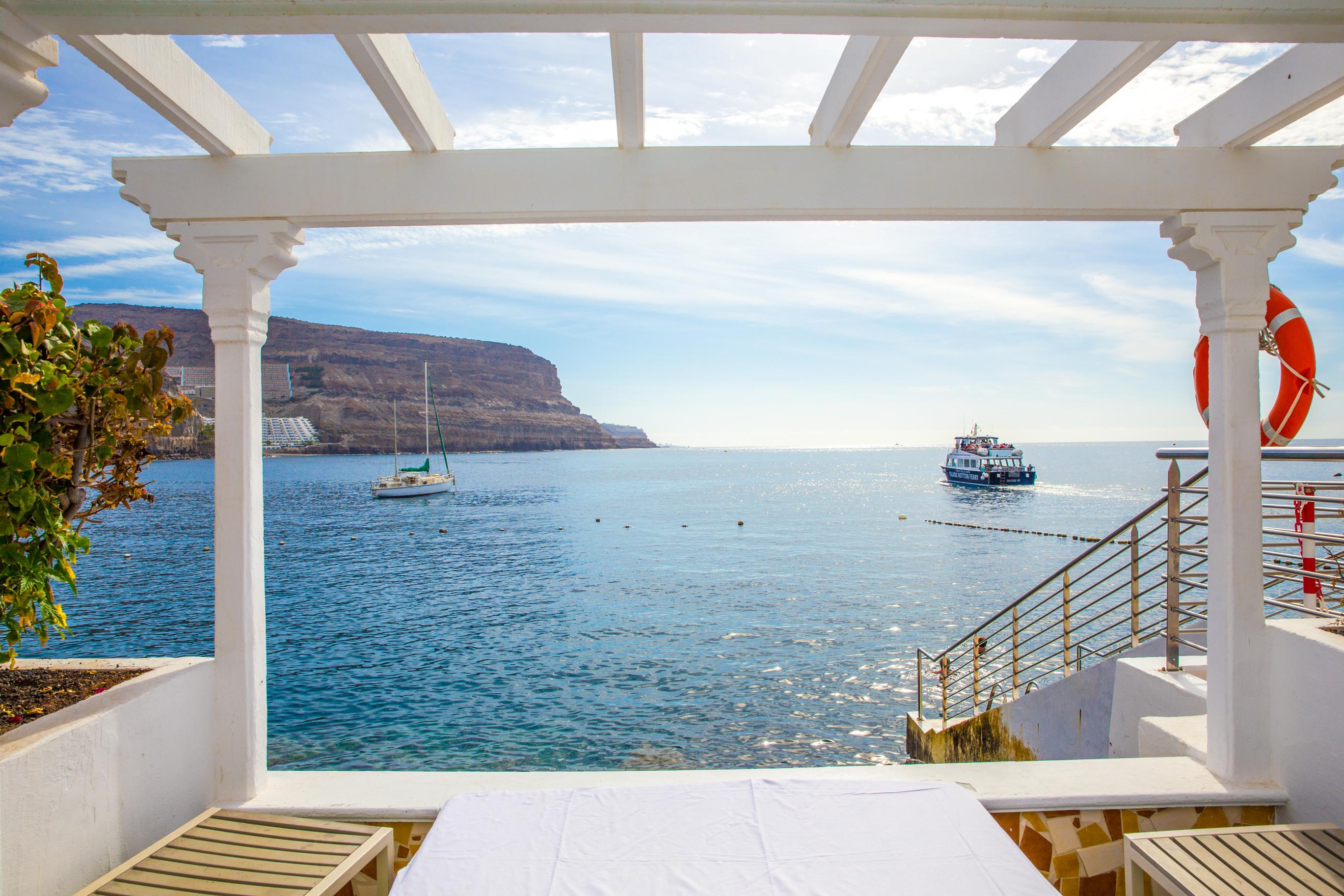 Livvo Hotel