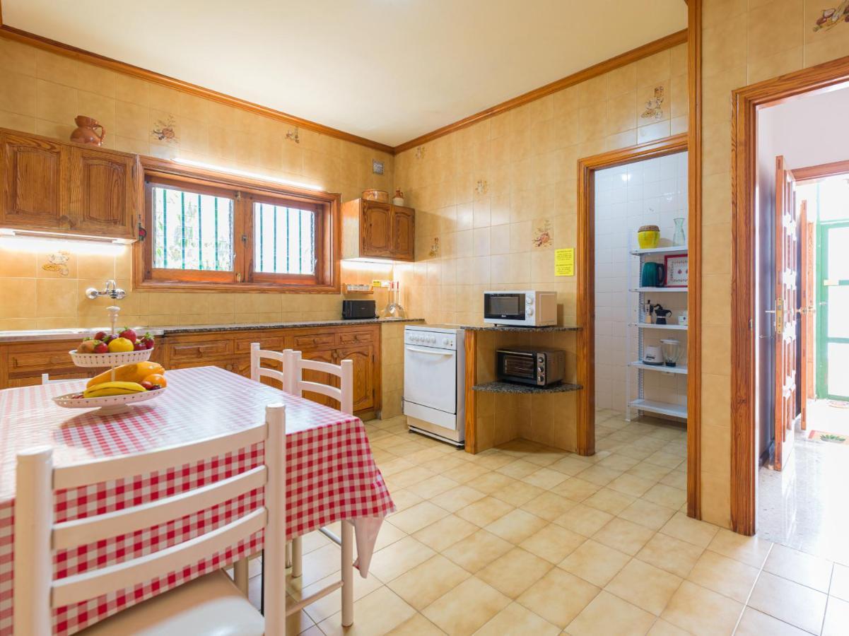 Agaete Pupe By Canariasgetaway * Agaete (Gran Canaria)